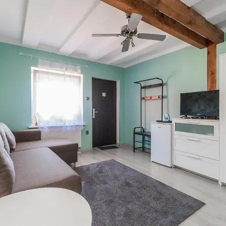 Luna Nocleg ze śniadaniem 3*