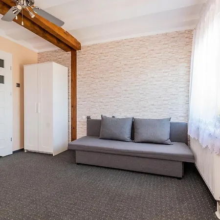 Luna Nocleg ze śniadaniem 3*