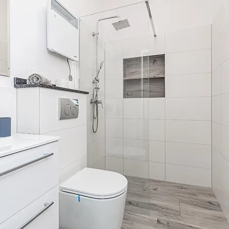 Luna Nocleg ze śniadaniem