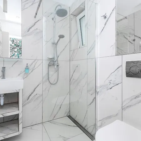 Nocleg ze śniadaniem Luna 3*