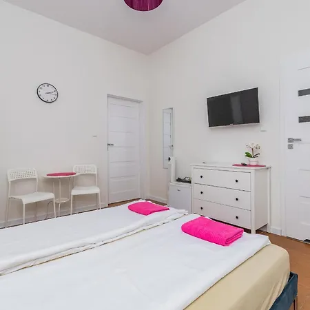 Luna Nocleg ze śniadaniem